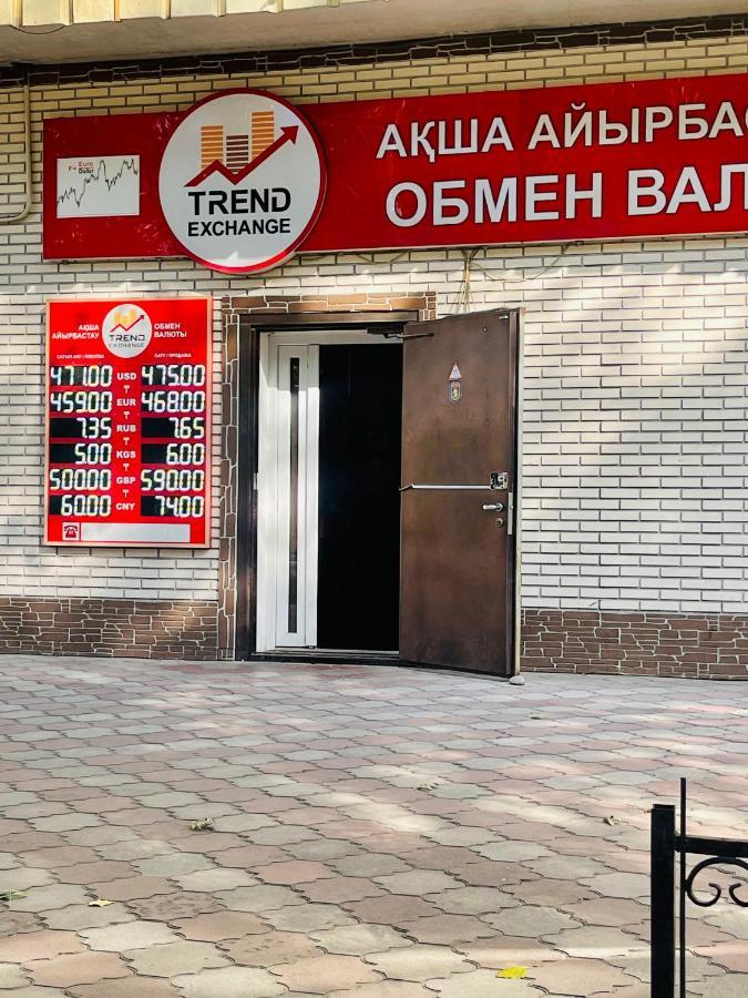 Уютная Квартира В Самом Сердце Алматы Almaty Exterior foto